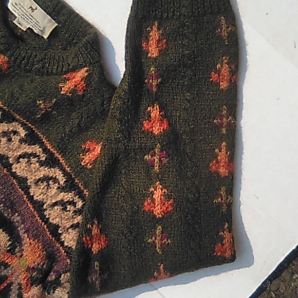 Peruvian Connection sweater. - Picture 5 of 17